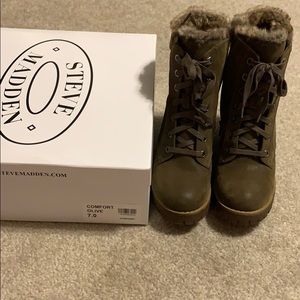 Steve Madden comfort olive boots